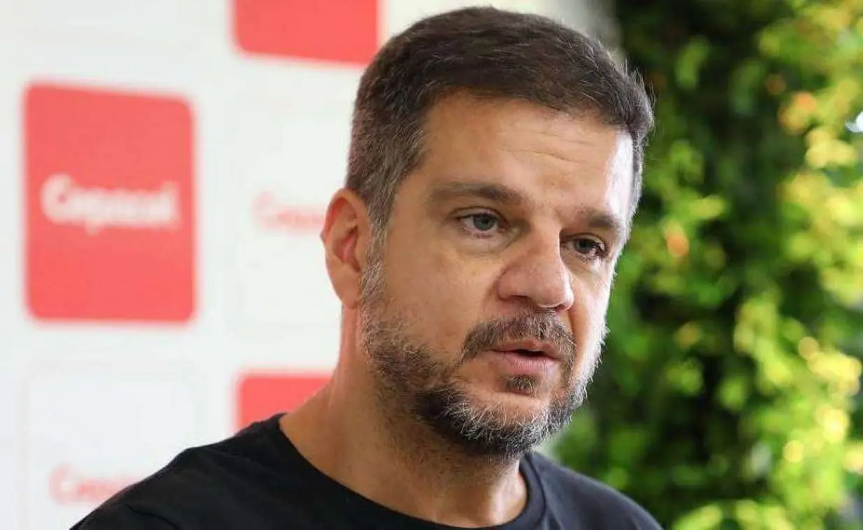 Pimentel Adverte: Facções Promovem ‘Terrorismo’ no Rio e Atacam Soberania Nacional