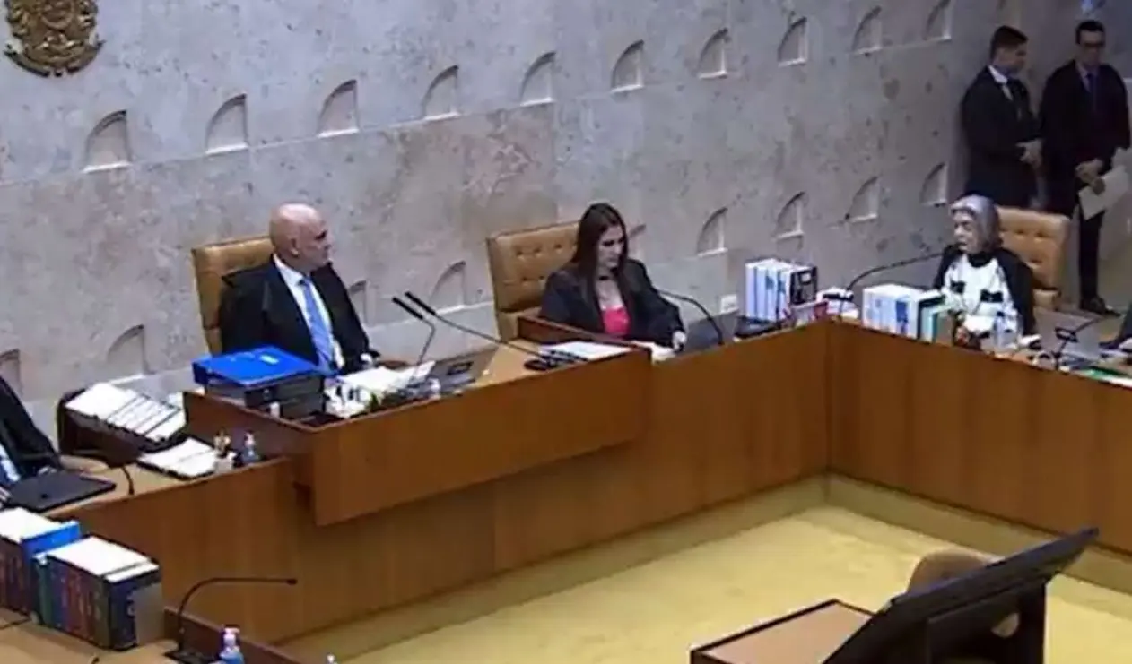 Pela Primeira Vez, Alexandre de Moraes Assume Presidência Interina do STF