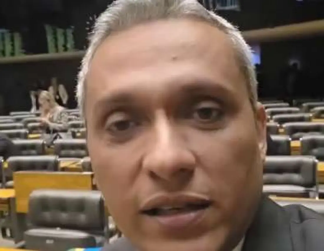 Manobra Petista no Congresso: Lula Pressiona por PL dos Streamings para Taxar e Controlar Conteúdo Digital