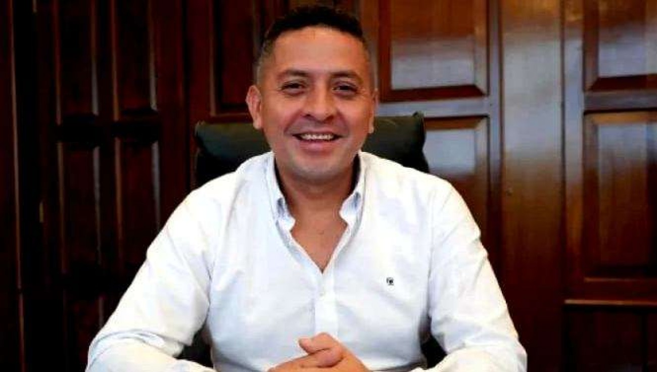 URGENTE: Prefeito de direita é assassinado em ataque armado durante desfile