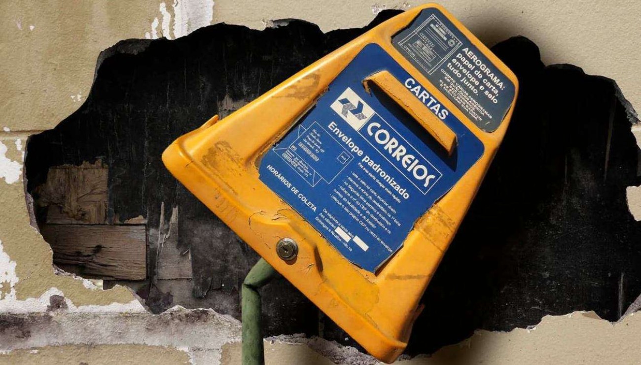 Governo faz encenação, mas vai somar “juros estratosféricos” ao rombo bilionário dos Correios