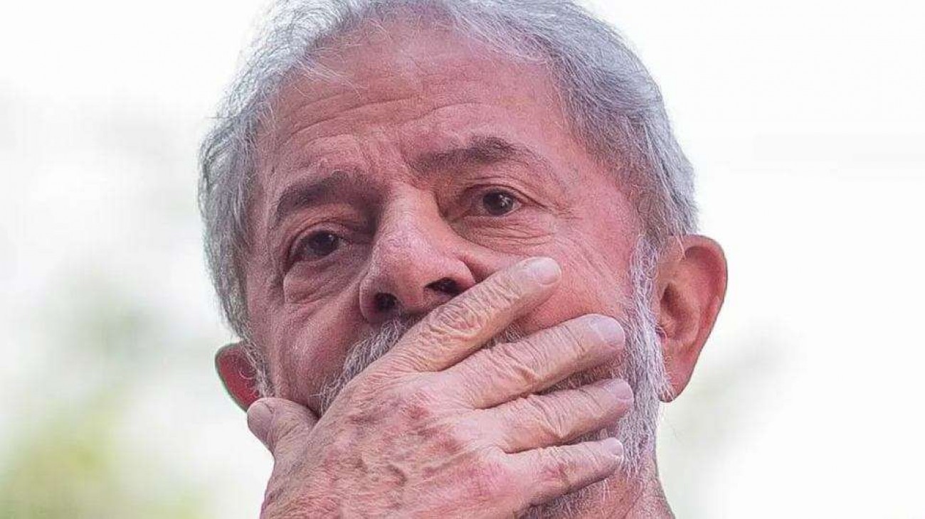 Lula pode ficar inelegível em 2026 por suposta homenagem carnavalesca