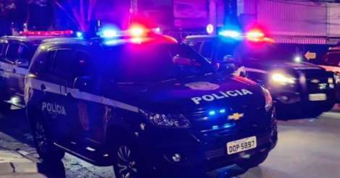 Ex-prefeito de 78 anos é esfaqueado por duas travestis em posto de combustíveis na Lapa (Veja o vídeo)