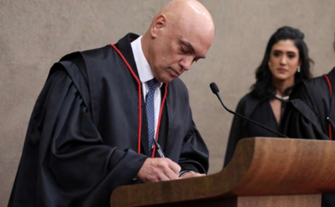 Em plena campanha eleitoral, YouTube derruba canais conservadores