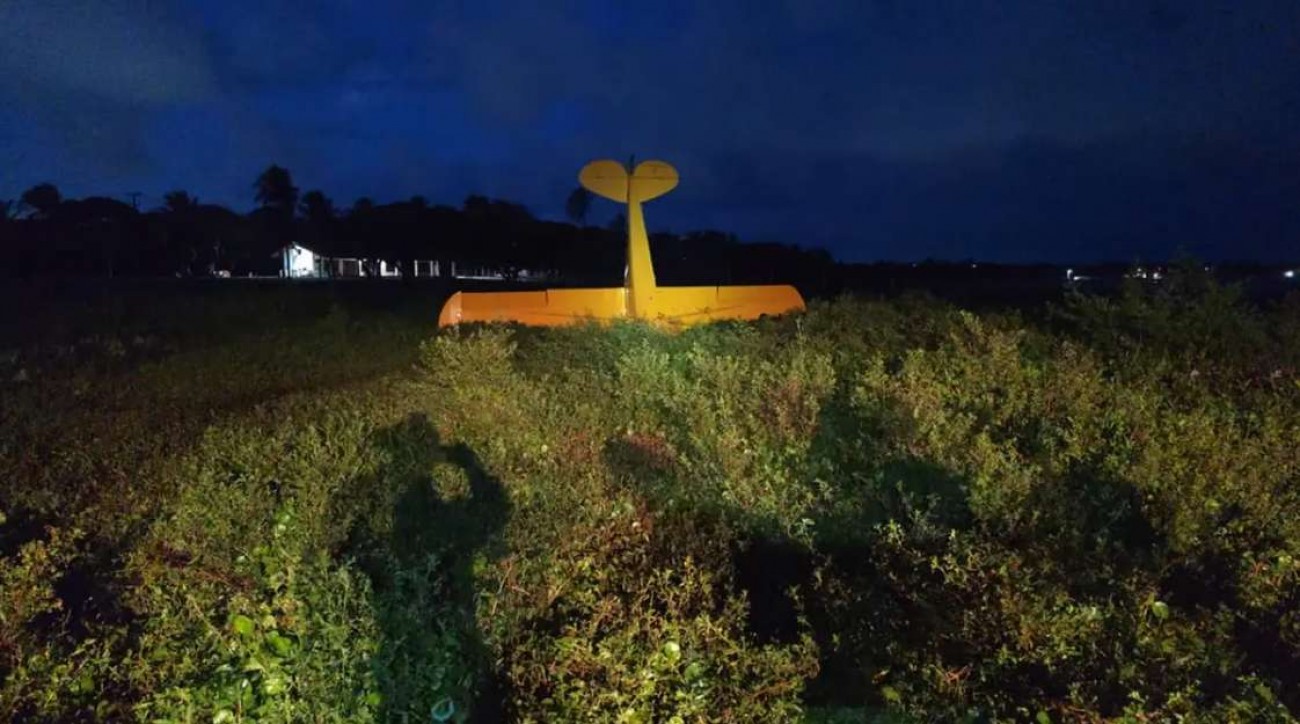 Avião de pequeno porte cai em Aquiraz; piloto desembargador sai ileso
