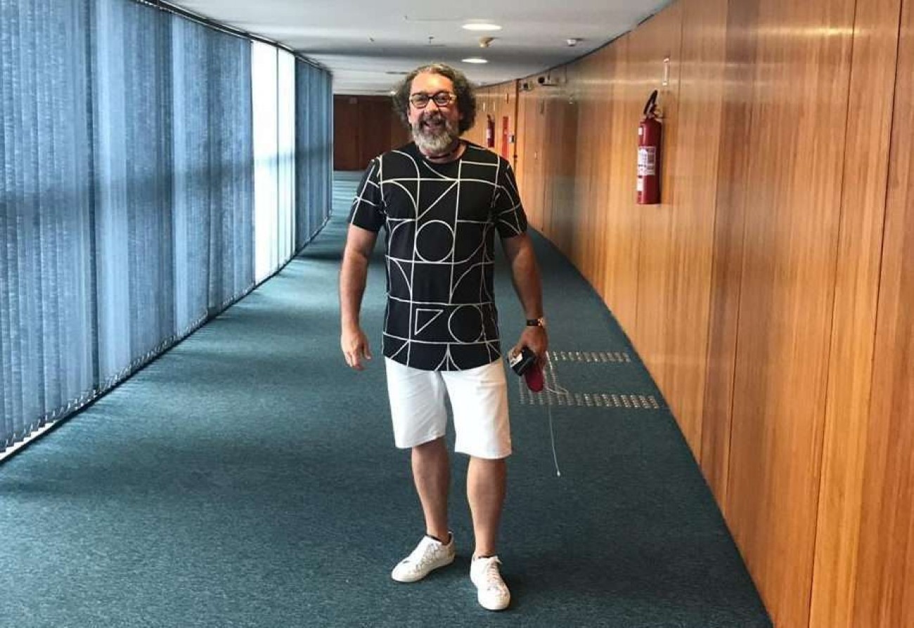 Kakay critica nepotismo de parentes de ministros do STF e recebe resposta mordaz de Rodrigo Constantino