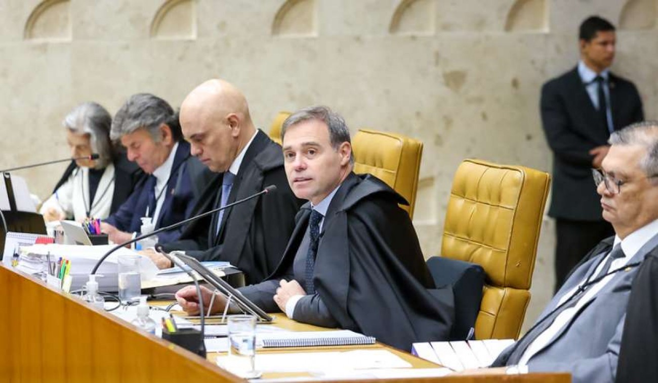 Divulgam diálogos de ministros gravados clandestinamente por Toffoli em sessão secreta