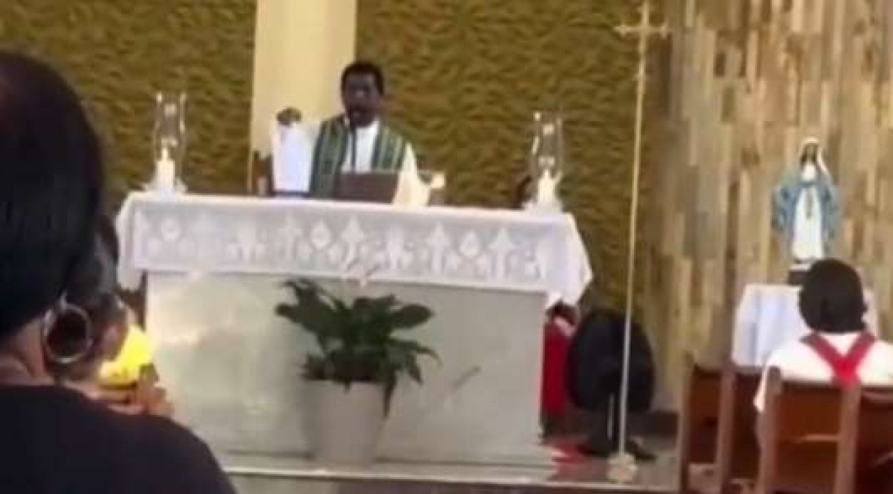 Padre nega a eucaristia a fiéis que apoiam Nikolas e os expulsa da igreja (VEJA O VÍDEO)
