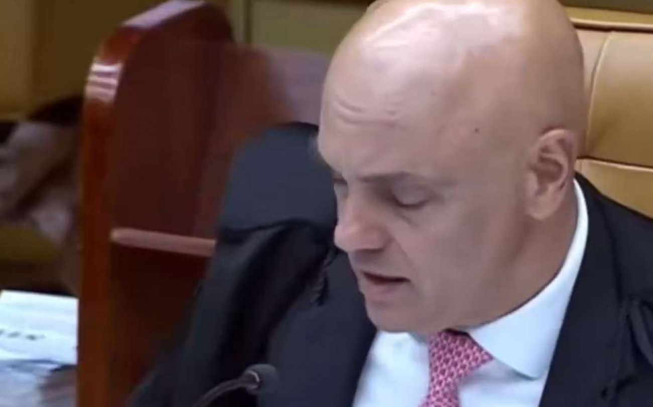 Moraes defende que magistrados podem cobrar por palestras e ser acionistas, dentro da lei