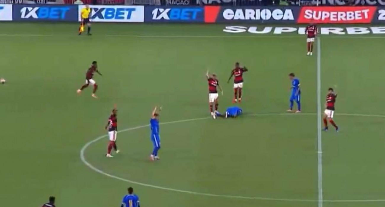 Susto no Maracanã: volante do Sampaio Corrêa tem convulsão durante vitória do Flamengo (Veja o vídeo)