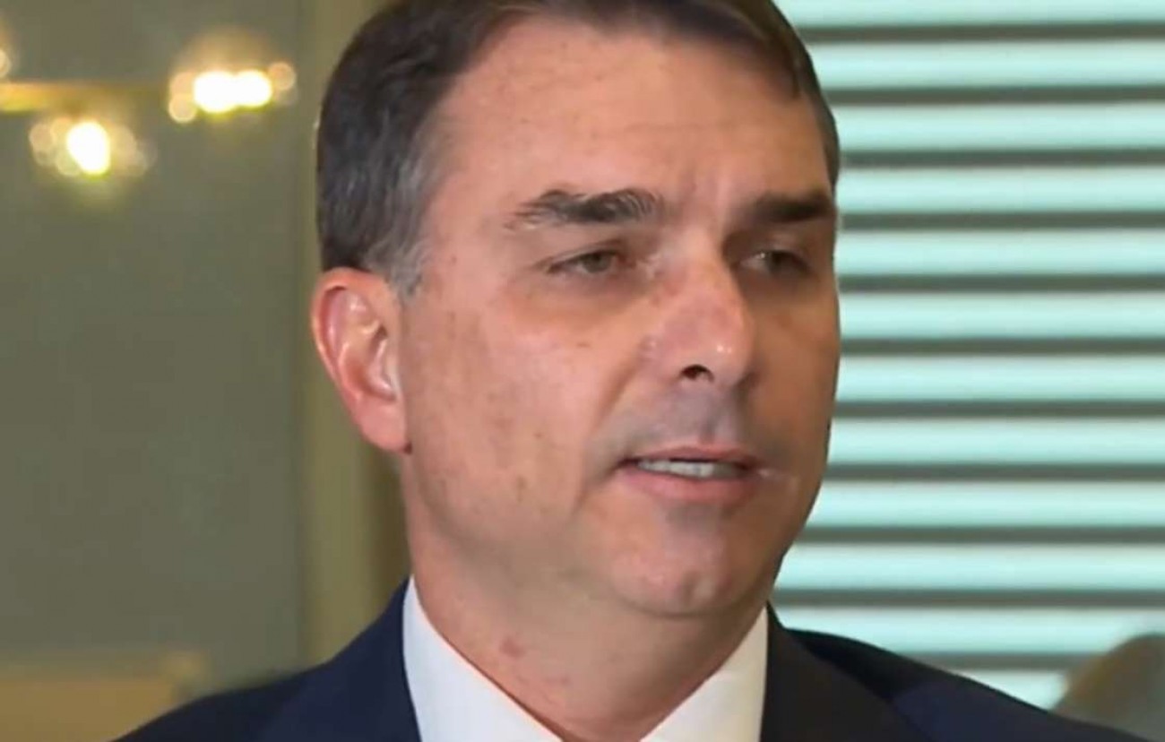 PARTIDOS DO CENTRÃO APOIAM FLÁVIO BOLSONARO SOMENTE SE ELE ADOTAR RETÓRICA MODERADA