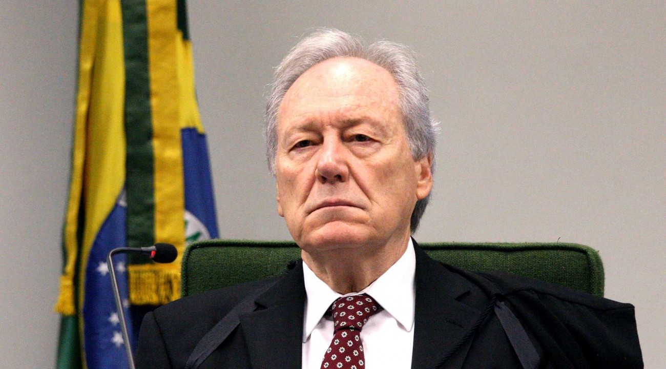 Lewandowski paga mais que o dobro por mansão e vê imóvel bloqueado pela Justiça em um mês