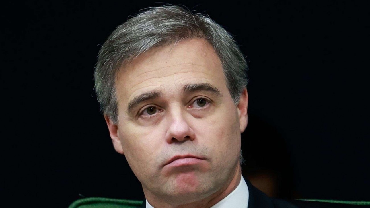 Mendonça quebra o silêncio e nega motivação pessoal em decisão que restringiu acesso da cúpula da PF ao inquérito do Banco Master