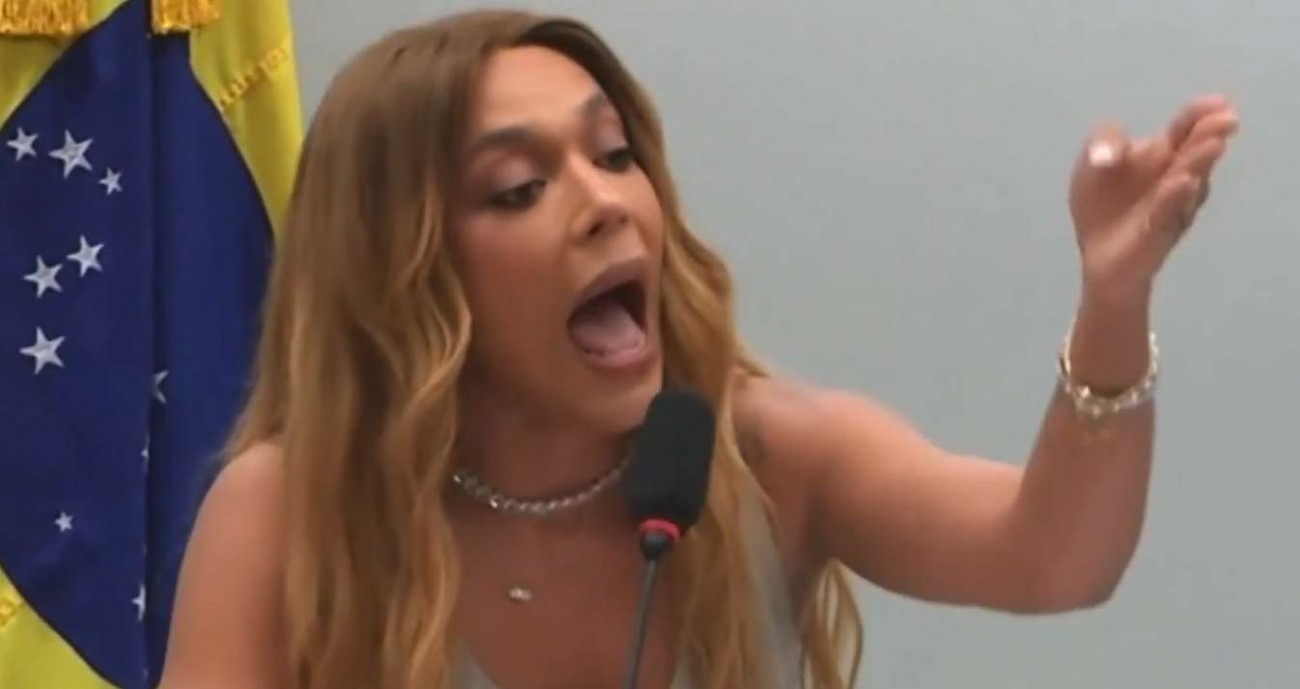 ONG de defesa de mulheres processa Erika Hilton por ofensas generalizadas contra mulheres