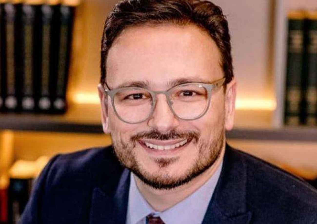 Justiça nega prisão de professor de Direito denunciado por estupro por 10 mulheres