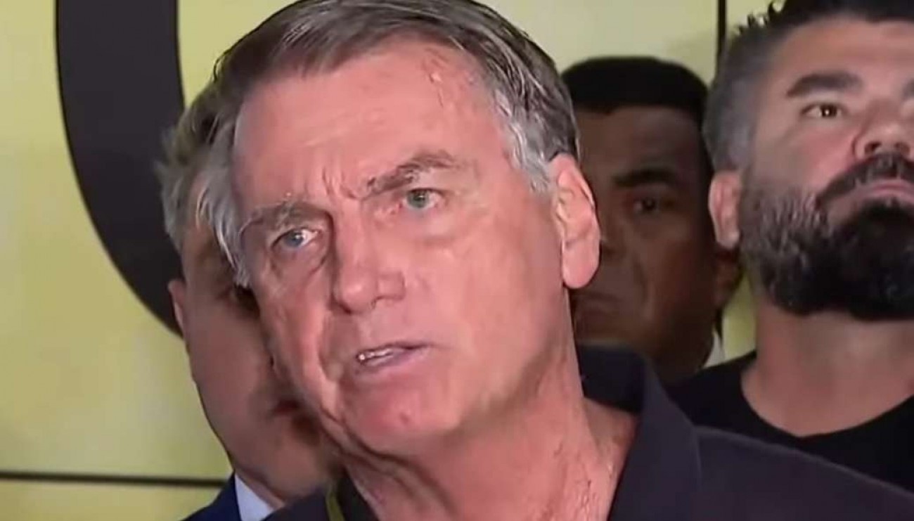 Bolsonaro relata pesadelos na prisão e teme atentado contra Flávio durante campanha
