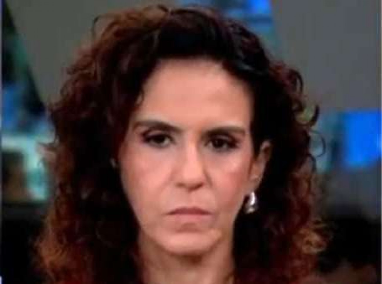 Microfone de Malu Gaspar é cortado ao vivo na GloboNews em episódio que envergonha o jornalismo (Veja o vídeo!)