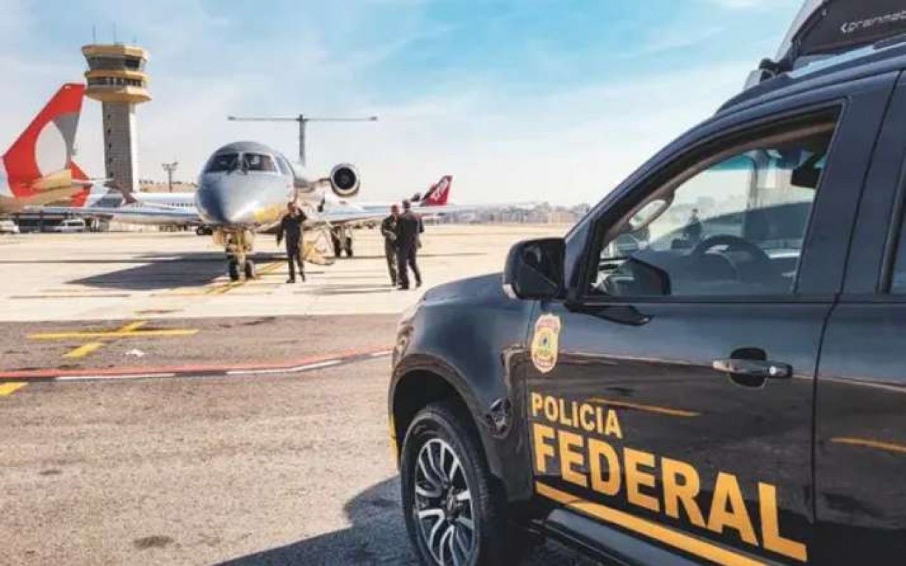 Assessor de deputado do PL é preso com R$ 2,7 milhões em espécie e cai em operação da PF