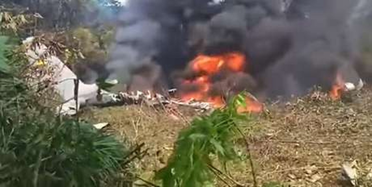 Avião militar cai com mais de 100 soldados a bordo na Colômbia