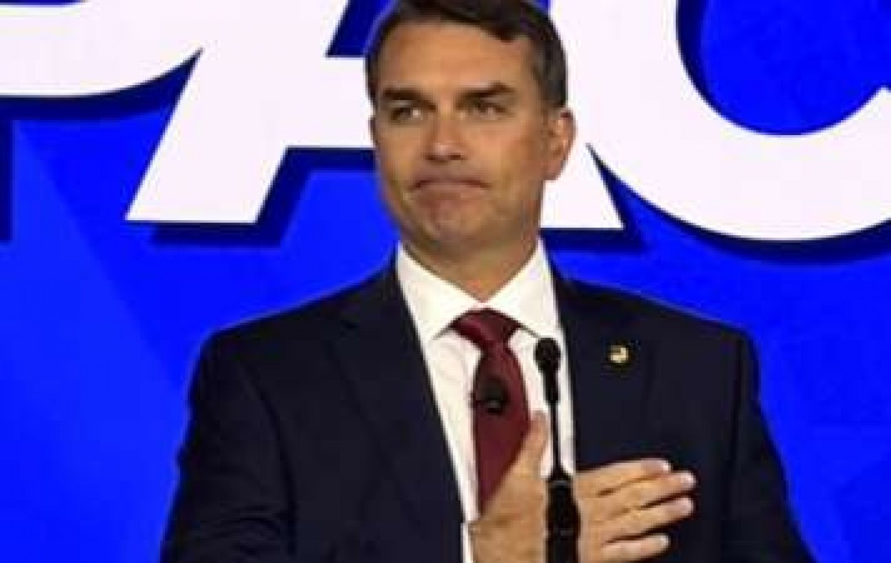 Flávio Bolsonaro alerta os EUA: “Se o Brasil fracassar, toda a América do Sul fracassará”