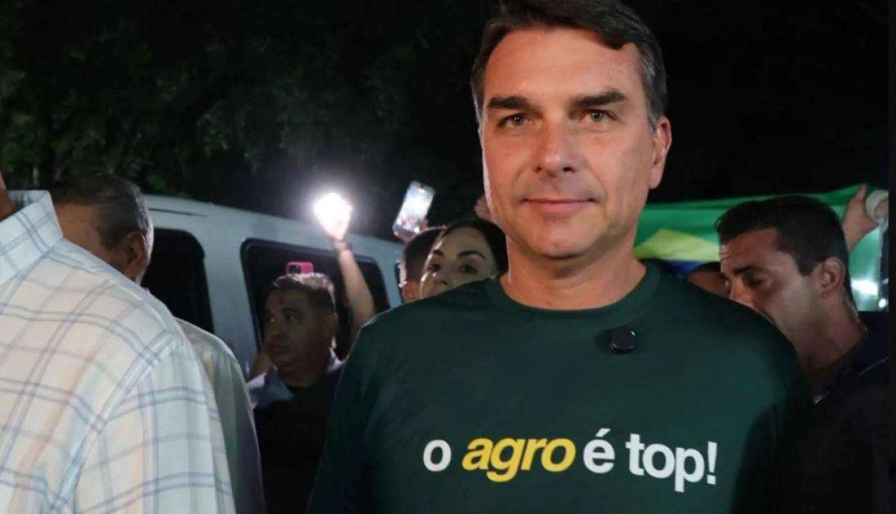 Crescimento de Flávio Bolsonaro se torna pesadelo para Lula em ano eleitoral