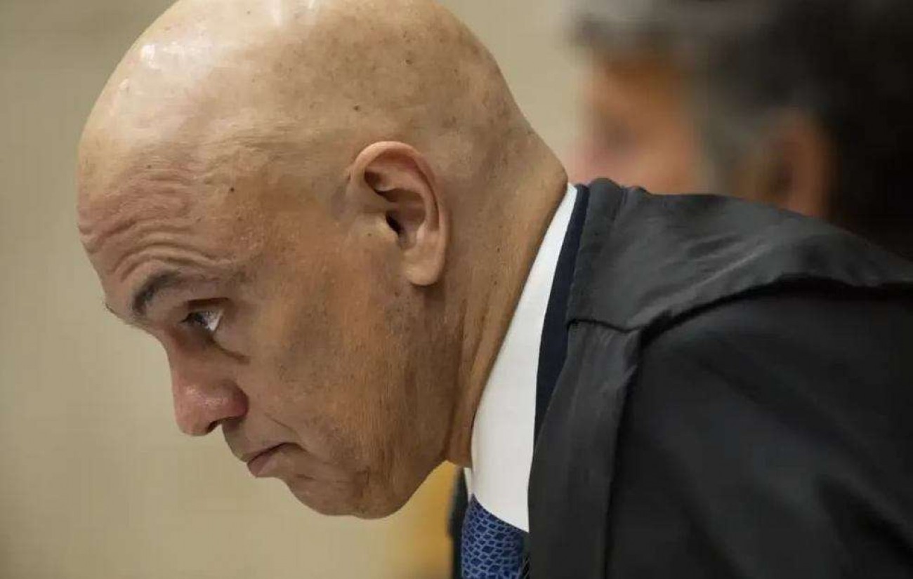Moraes sofre derrota e é obrigado a anular seu próprio ato em caso envolvendo um de seus maiores críticos