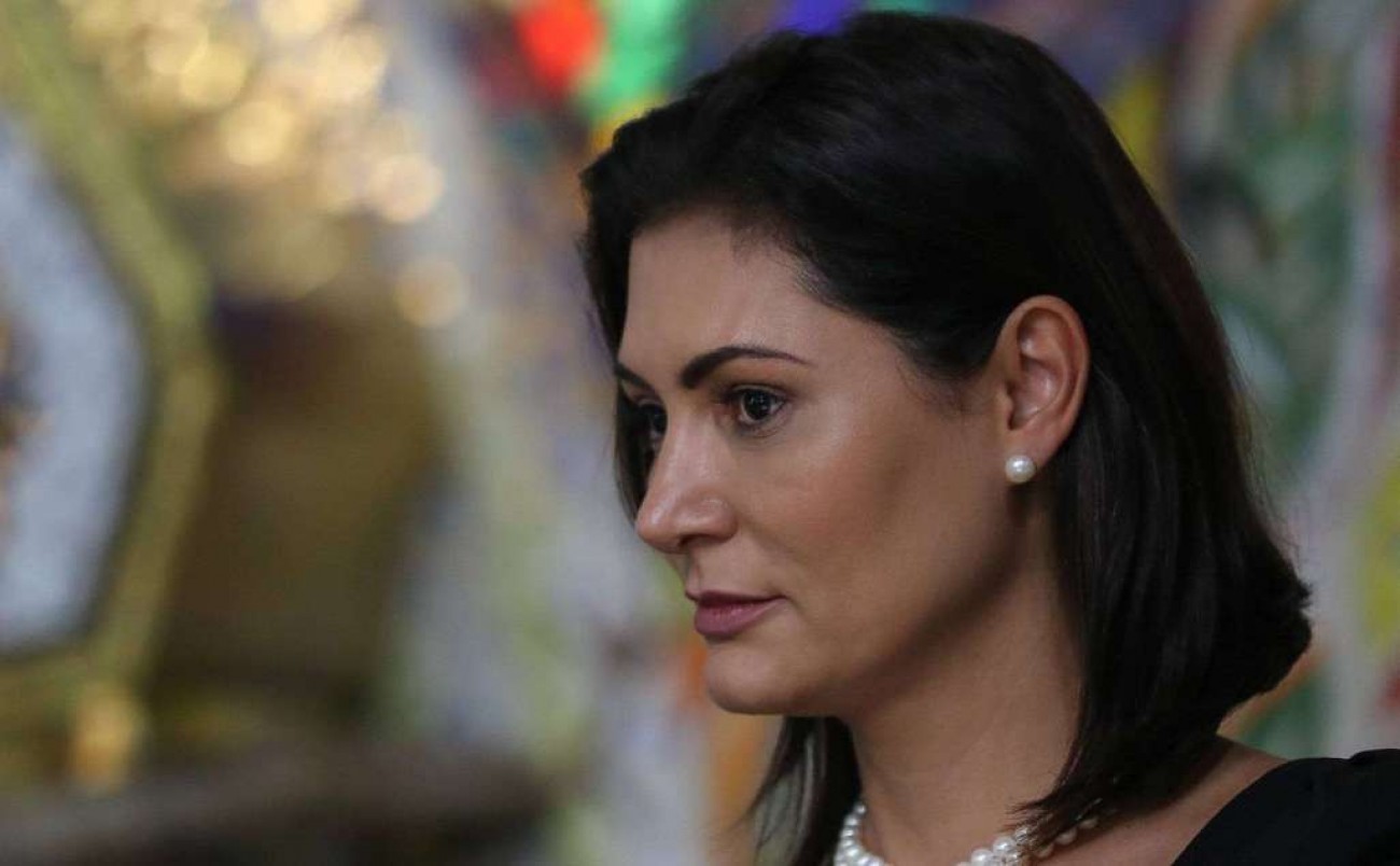 Michelle Bolsonaro cogitou abandonar candidatura ao Senado após ataques de militância digital