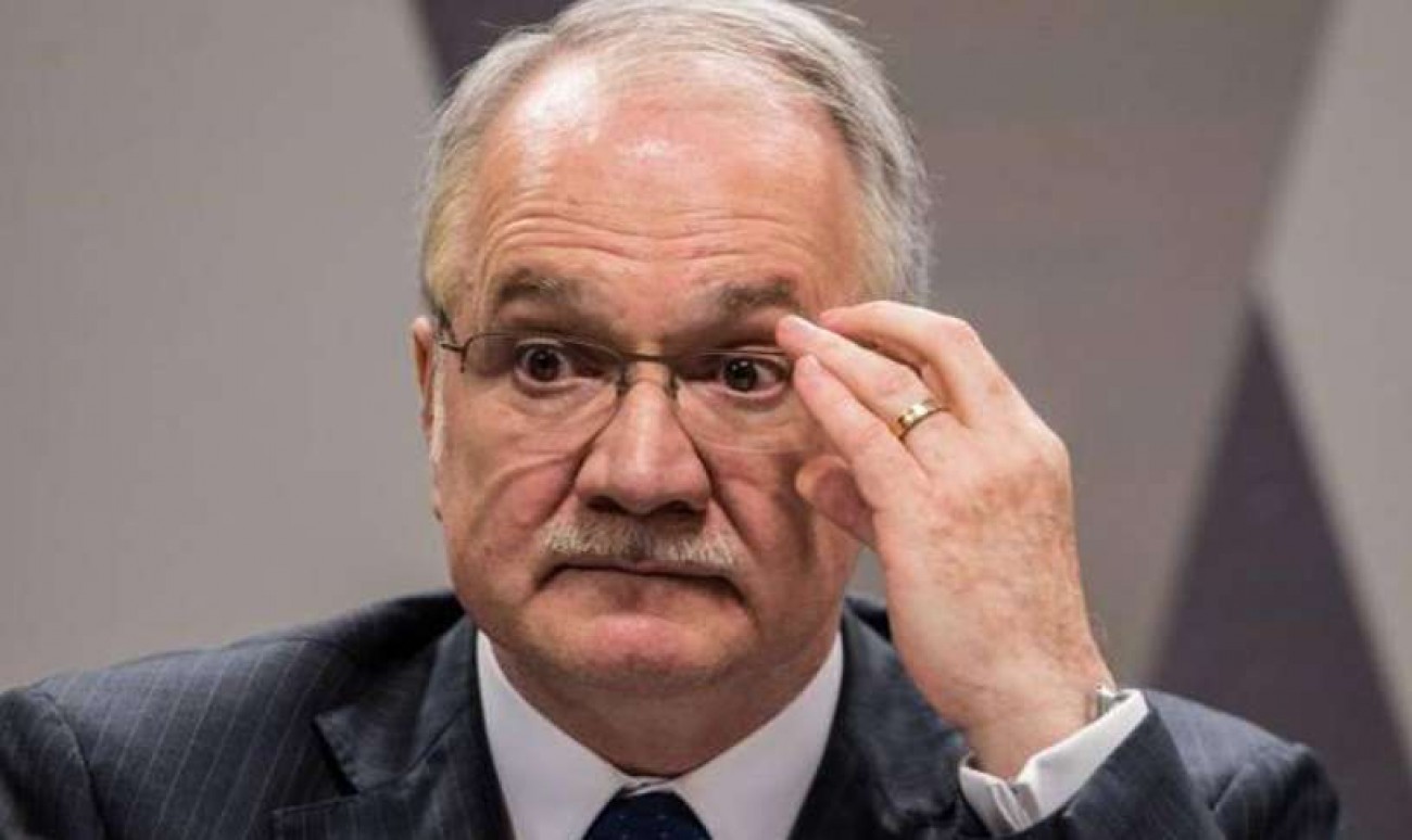 Fachin autoriza GDF a usar patrimônio público para socorrer BRB em crise