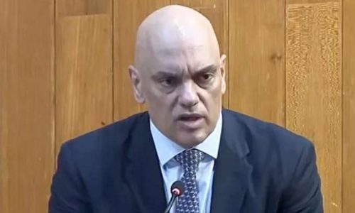 Moraes nega acesso livre dos filhos de Bolsonaro à residência onde ex-presidente cumpre prisão domiciliar