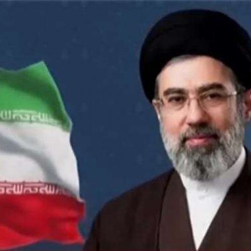 Irã em crise: novo líder supremo estaria em coma após ataque que matou seu pai