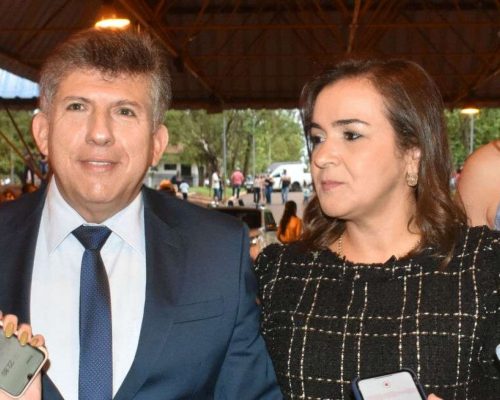 Prefeita, esposa do “Janjo”, manda agredir manifestantes, inclusive uma idosa de 61 anos