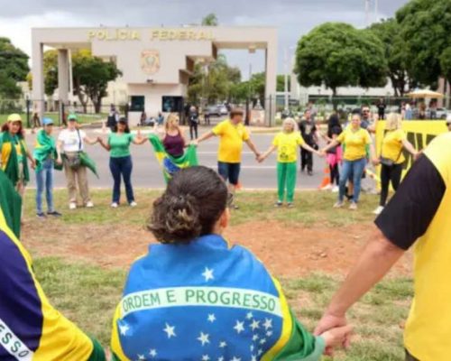 Desembargador faz convocação para paralisação nacional em reação à prisão de Bolsonaro