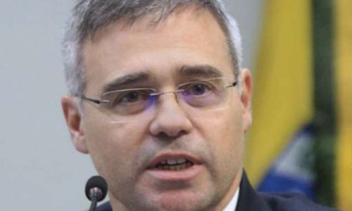 PT teme ação de André Mendonça como relator do caso Master e alerta risco político