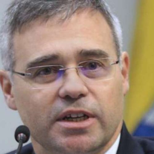 PT teme ação de André Mendonça como relator do caso Master e alerta risco político