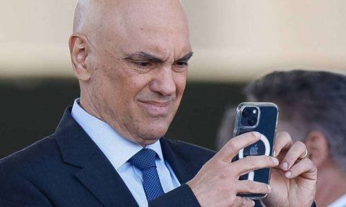 Moraes troca número de celular logo após escândalo de ligações com banqueiro Daniel Vorcaro