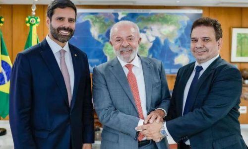 Militância petista faz caça a traidores após derrota de Messias e mira ministro de Lula