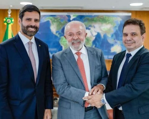 Militância petista faz caça a traidores após derrota de Messias e mira ministro de Lula