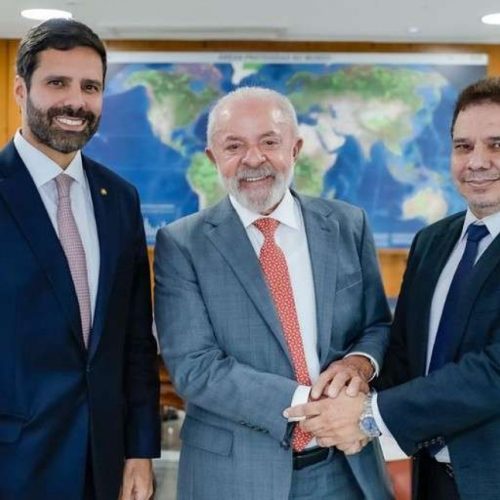 Militância petista faz caça a traidores após derrota de Messias e mira ministro de Lula