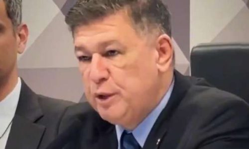 Alvo de Dino, presidente da CPMI revida e confirma: número contatado por Vorcaro é do STF