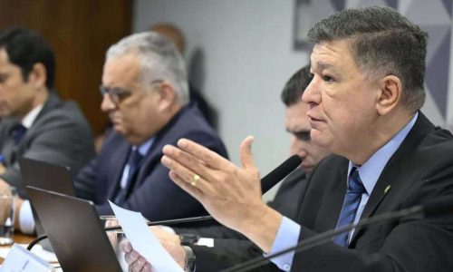 Alcolumbre descumpre decisão judicial e presidente da CPMI prorroga os trabalhos do colegiado
