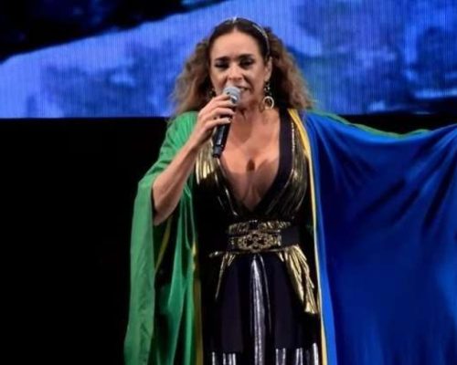 Daniela Mercury acusa cantor de violência sem provas em premiação e é confrontada ao vivo (veja o vídeo)