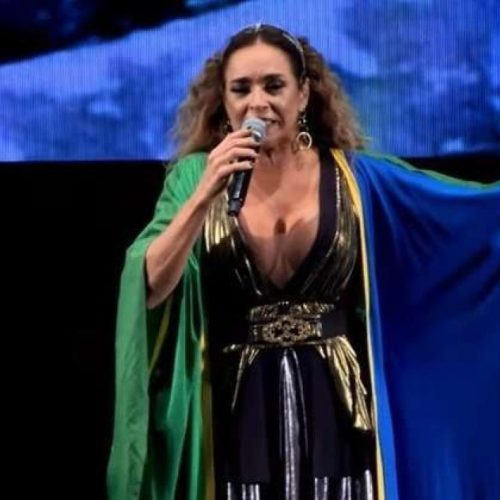 Daniela Mercury acusa cantor de violência sem provas em premiação e é confrontada ao vivo (veja o vídeo)