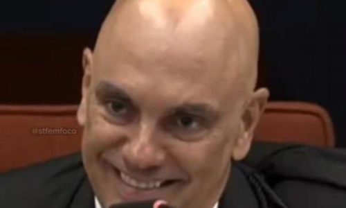 Alexandre de Moraes barra visita de três deputados a Filipe Martins na prisão