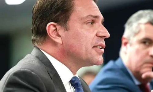 Jornalista esclarece: Ramagem não foi preso, mas detido por questão imigratória nos EUA