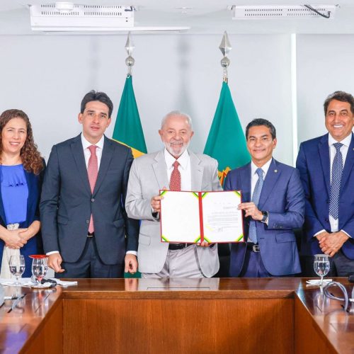 Presidente do Republicanos descarta apoio a Lula e condiciona apoio a Flávio Bolsonaro