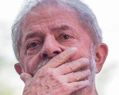 Lula pode ficar inelegível em 2026 por suposta homenagem carnavalesca
