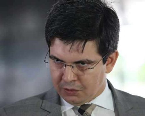 Randolfe perde força e caminha para ser expurgado do Senado em outubro