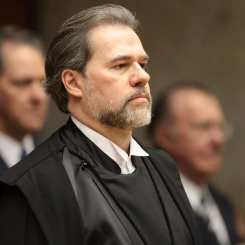 STF impõe limites à própria atuação e coloca em risco a última instituição que sobrou em Brasília