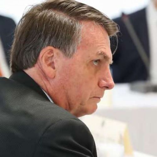 Carlos Bolsonaro alerta sobre o clima político que envolve Jair