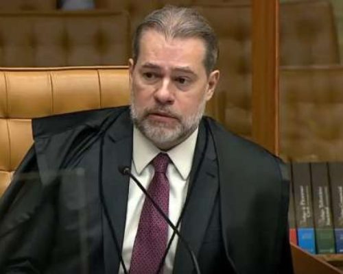 Toffoli Limita CPI do INSS; Alcolumbre Assume Documentos